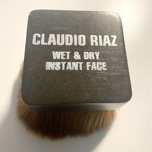 Claudio Riaz Wet and Dry Instant Face Brush